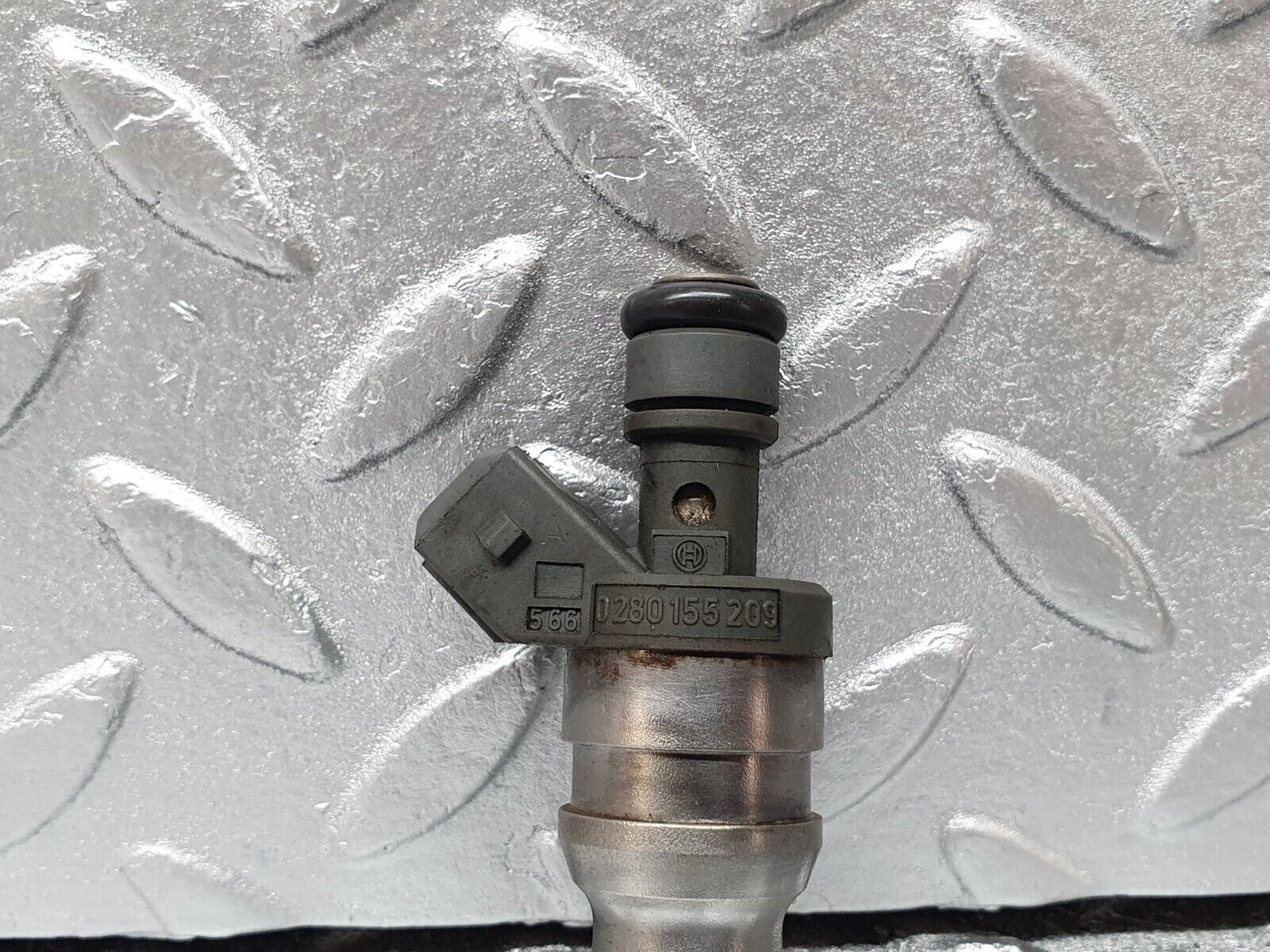 42374 Mercedes-Benz R129 320SL Coupe Fuel Injector Bosch 0000787323 0280155209