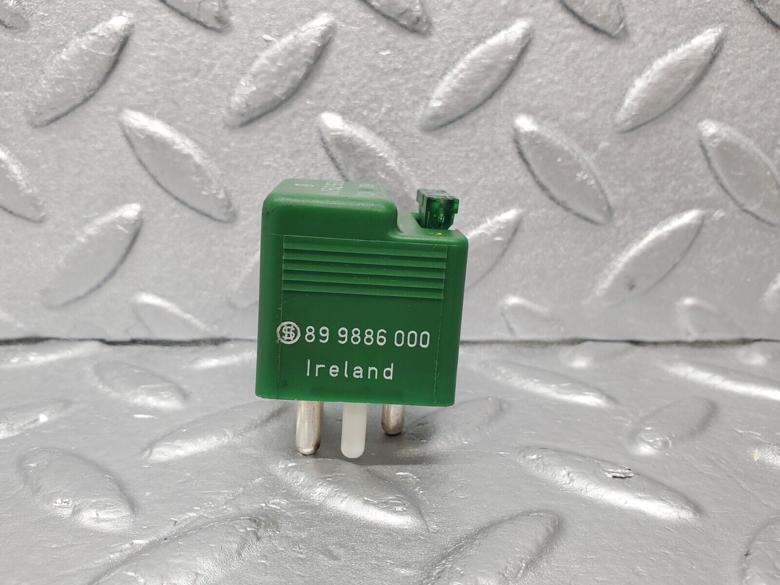 46914 Mercedes-Benz R129 320SL Coupe Overload Relay 0015429619