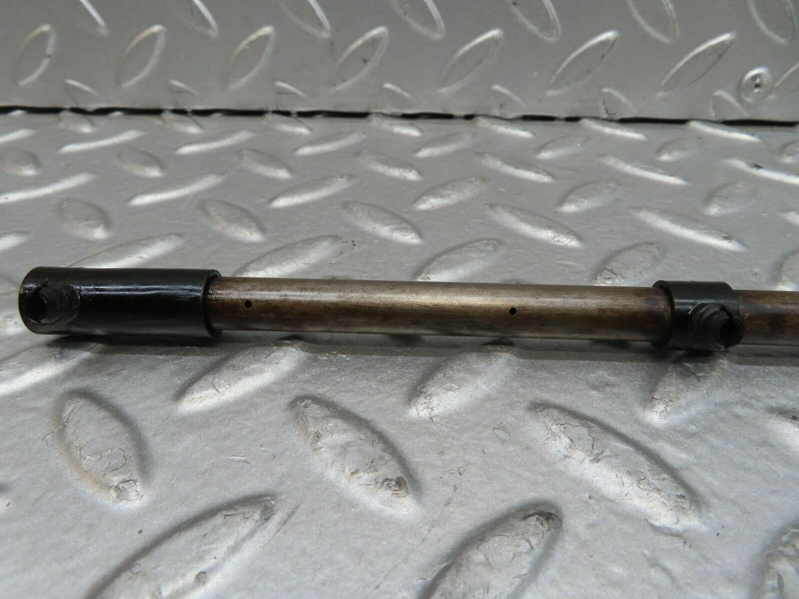 15683 Mercedes-Benz 1979 R107 450SL Camshaft Oil Tube