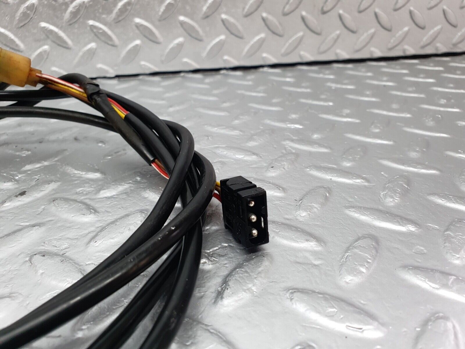 43006 Mercedes-Benz W201 190 Rear Door Wire 2015404035