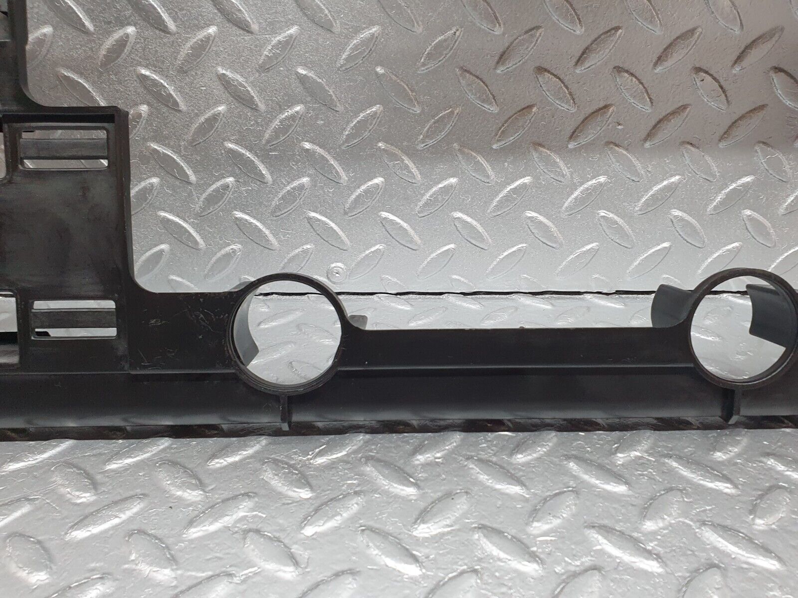 41754 Mercedes-Benz W202 C200 Rear Deck Bracket 2025457740