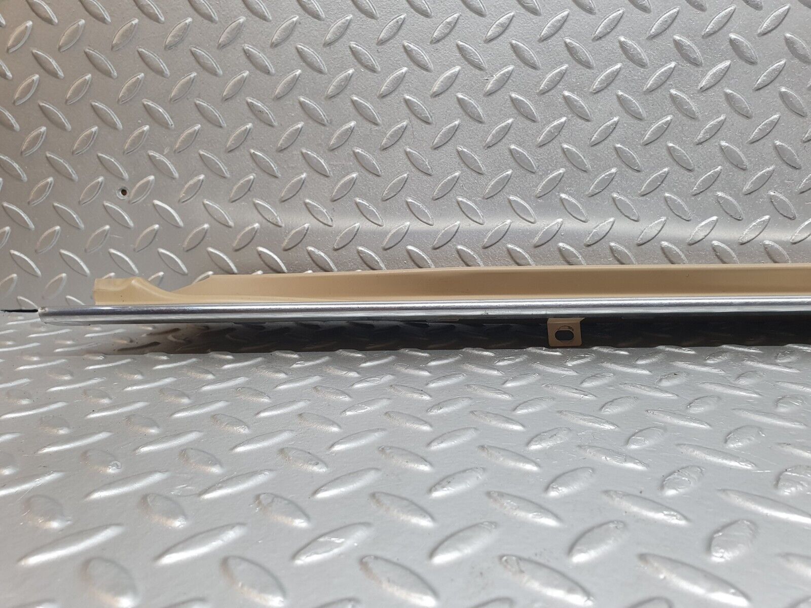 42444 Mercedes-Benz R129 320SL Coupe Right Door Sill Beige 1296800435