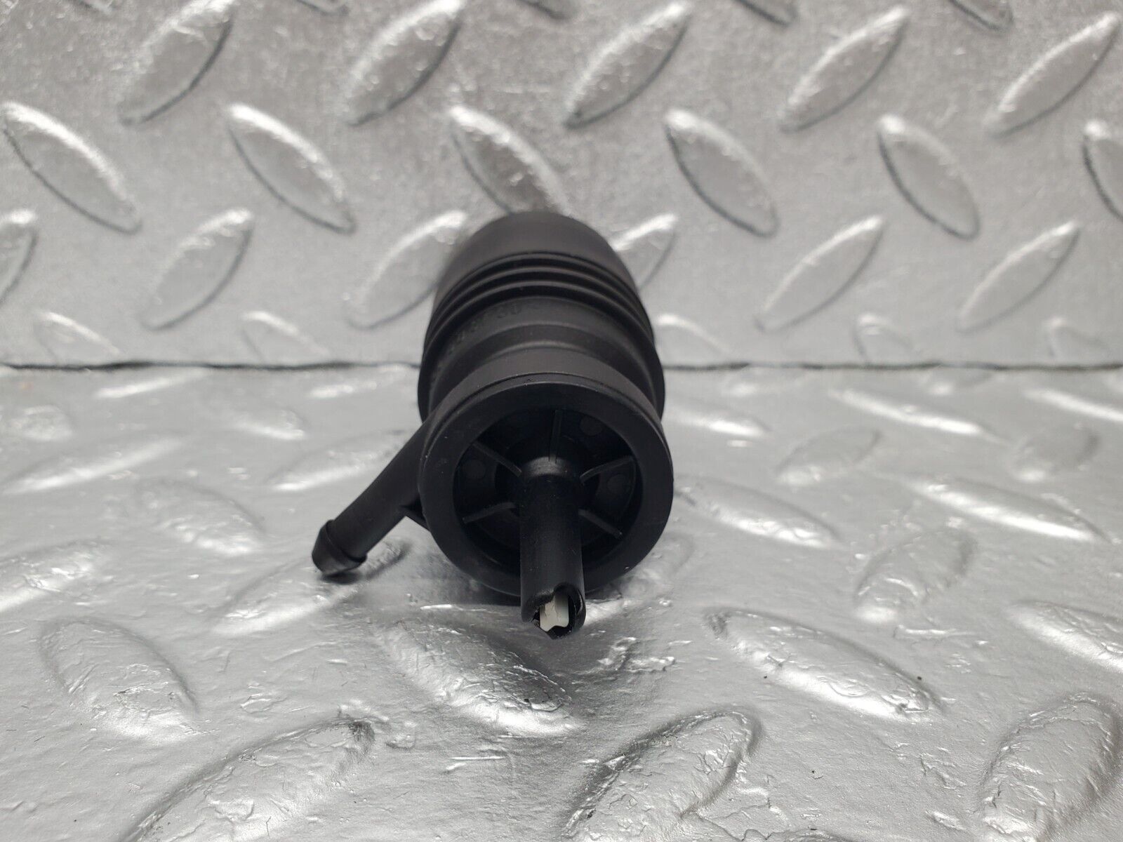 46831 Mercedes-Benz R129 320SL Coupe Windscreen Washer Pump