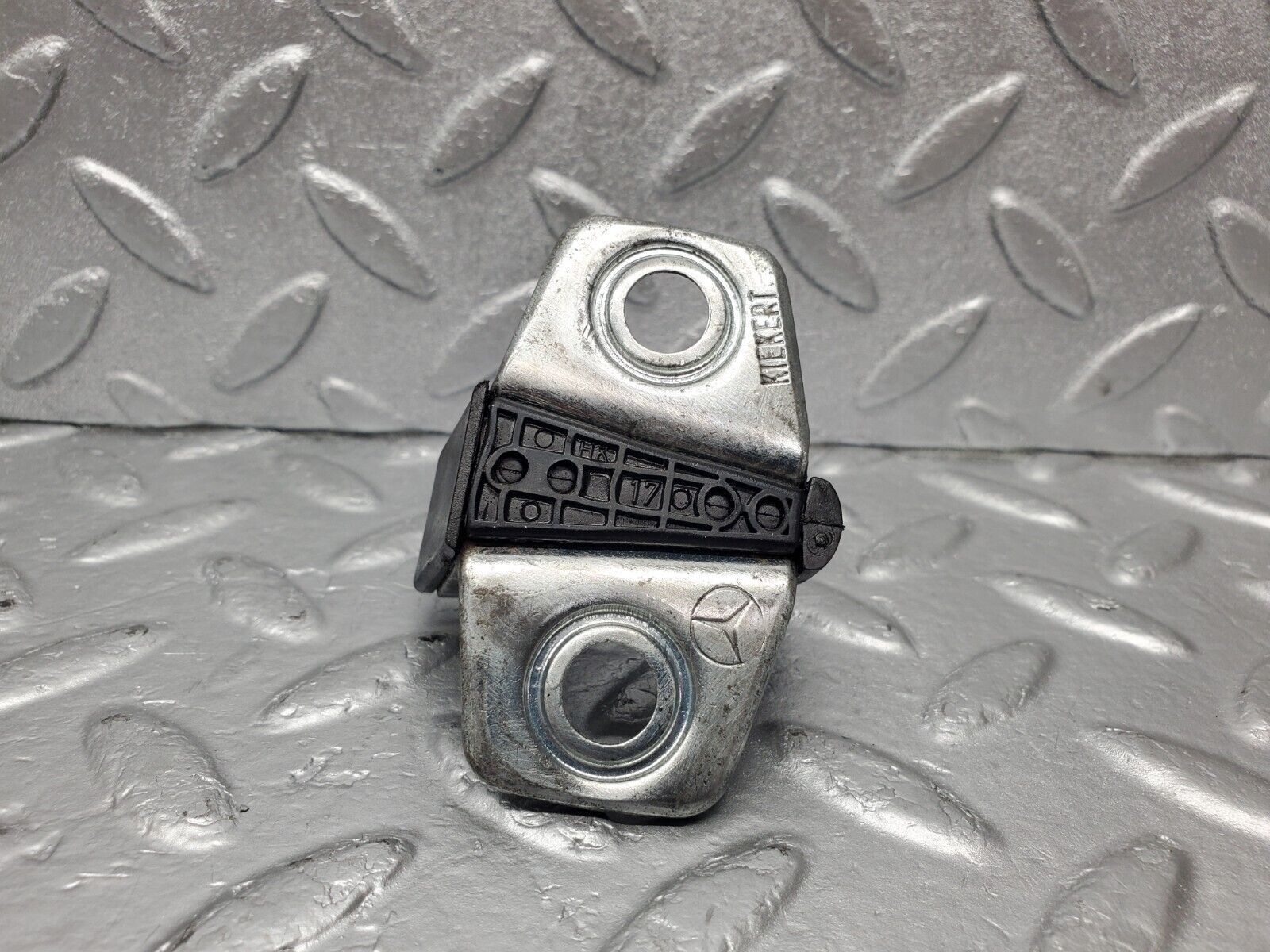 47006 Mercedes-Benz R129 320SL Coupe Door Lock Latch