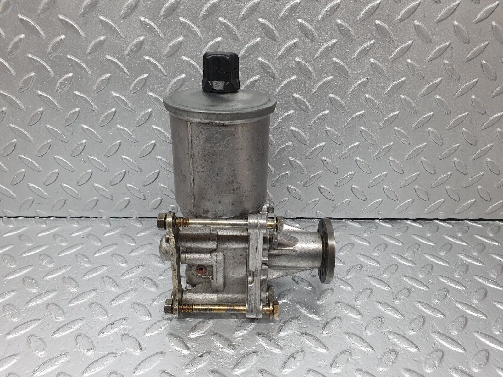 42720 Mercedes-Benz W201 190 2.0L Power Steering Pump 2014601180