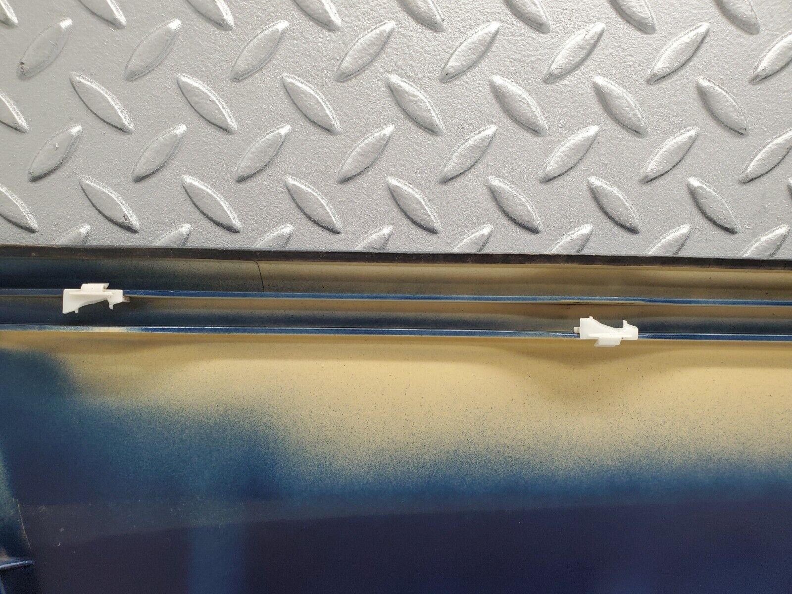 46747 Mercedes-Benz R129 320SL Coupe Left Door Lower Moulding Trim 1296902140