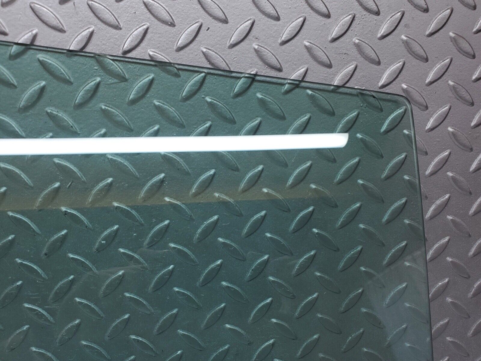 44619 Mercedes-Benz W124 220E Rear Right Door Window Glass