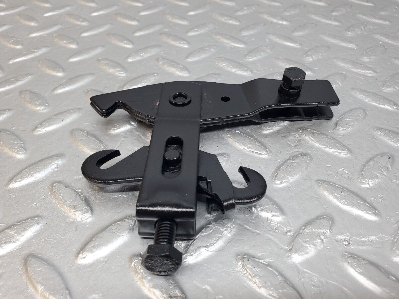 44695 Mercedes-Benz W124 220E Handbrake Adjusting Handbrake Regulator