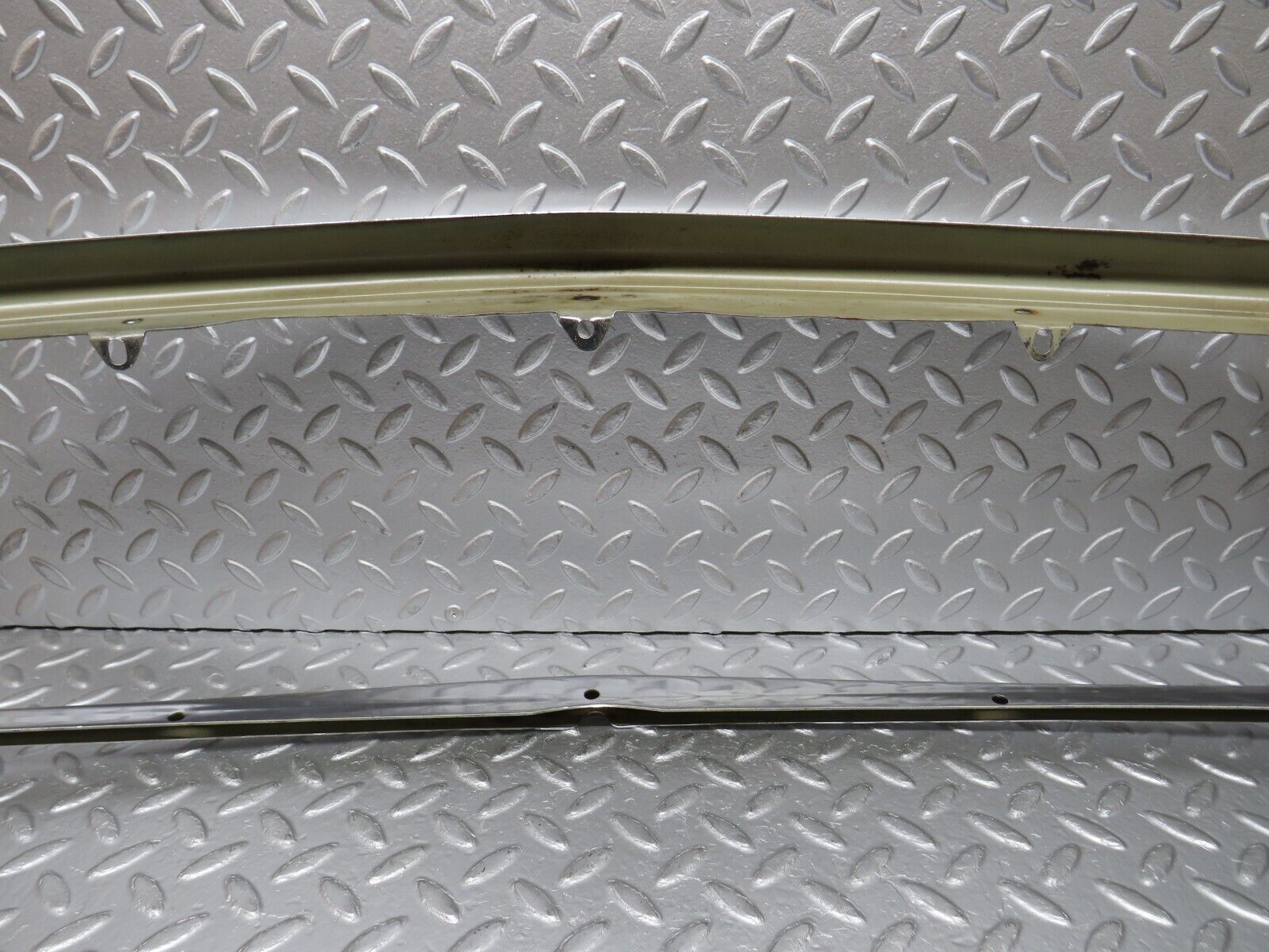 32736 Mercedes-Benz R107 C107 Bonnet Grill Chrome Frame