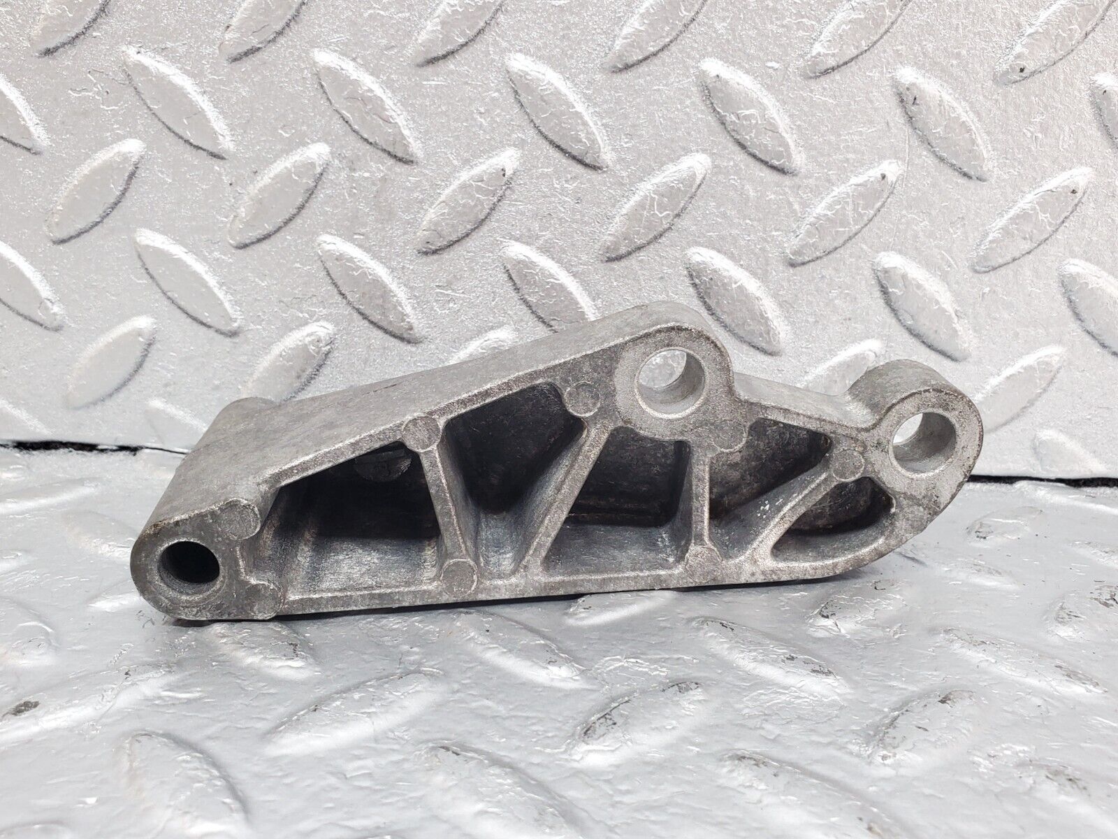 44401 Mercedes-Benz W123 280E Power Steering Pump Bracket 1104663141