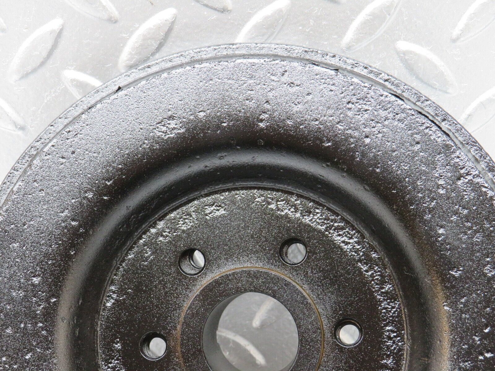 32751 Mercedes-Benz C107 R107 350 V8 Crankshaft Vibration Damper 1160300203