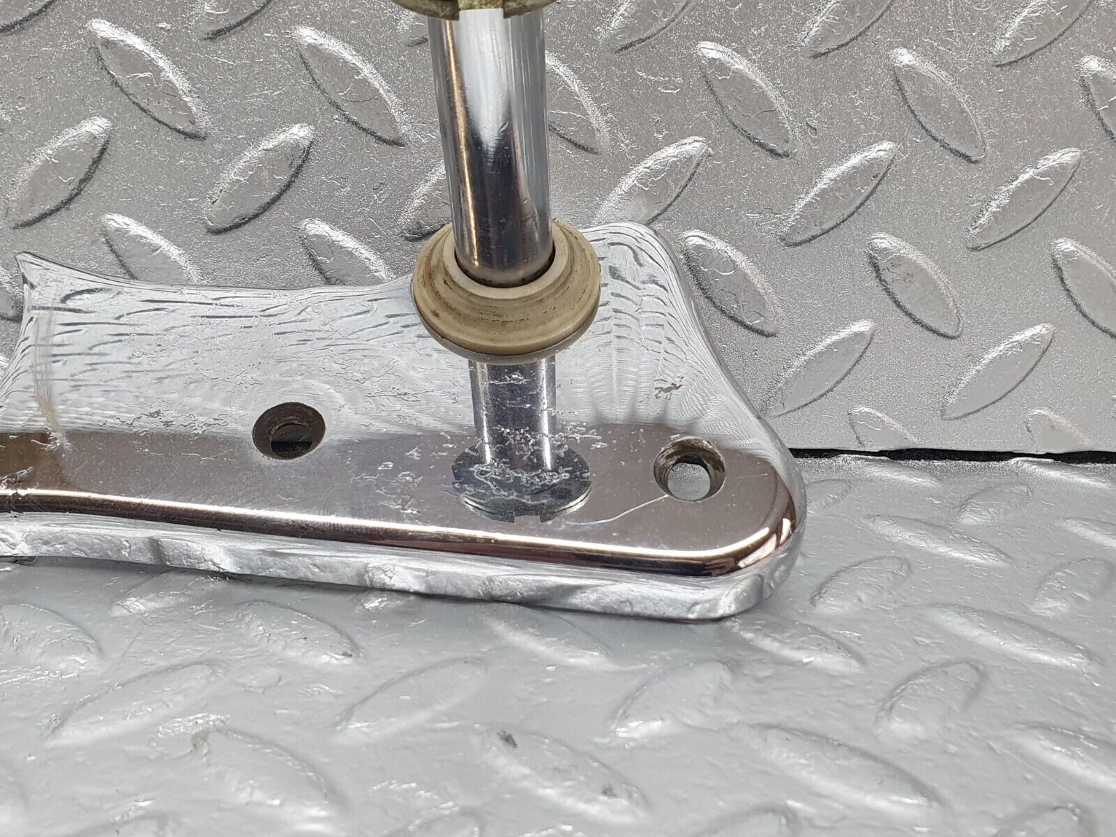 43329 Mercedes-Benz W108 280SE Front Right Seat Chrome