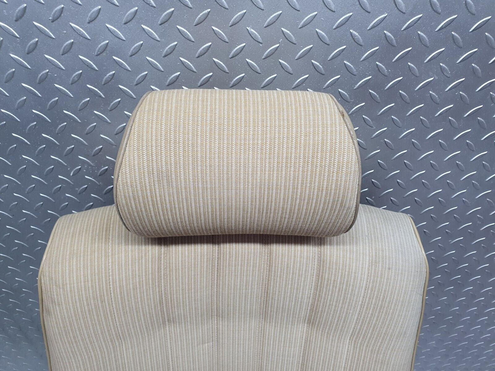 44053 Mercedes-Benz C123 230CE Coupe Front Left Seat Beige 1239104150