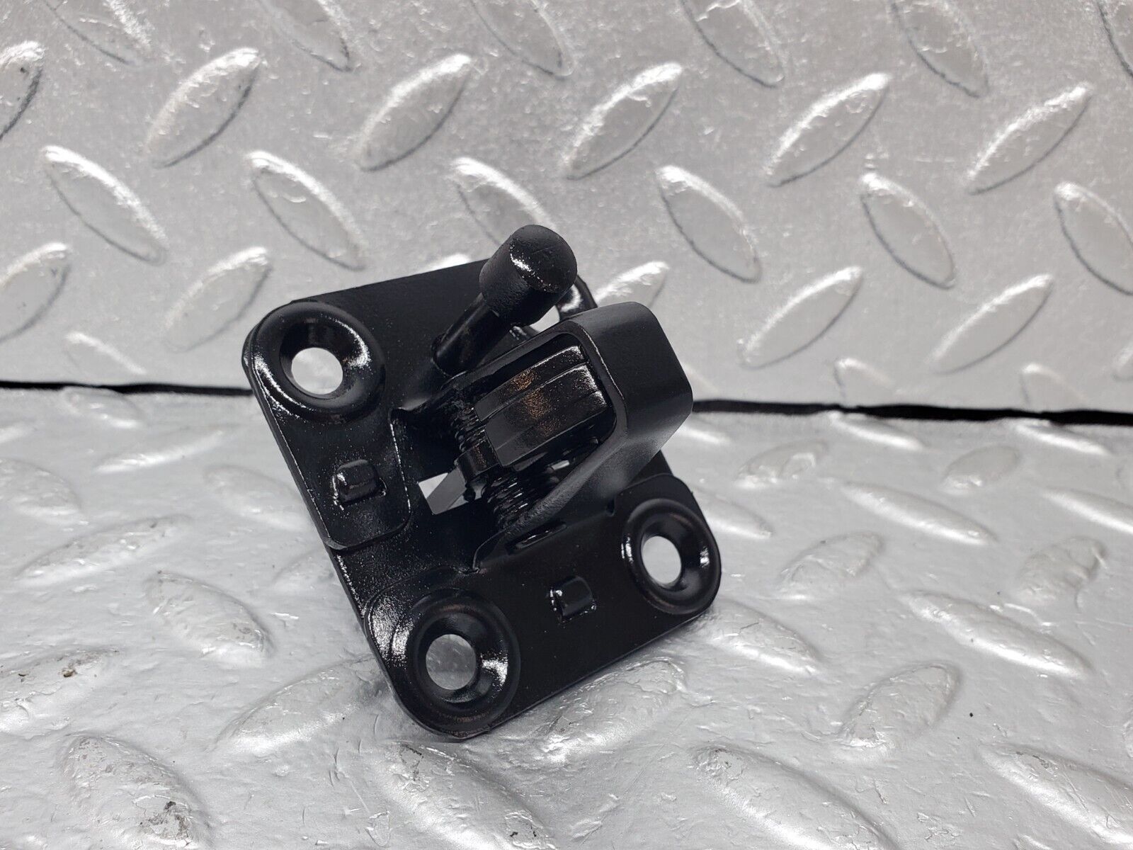 44497 Mercedes-Benz W123 280E Bonnet Lock Latch