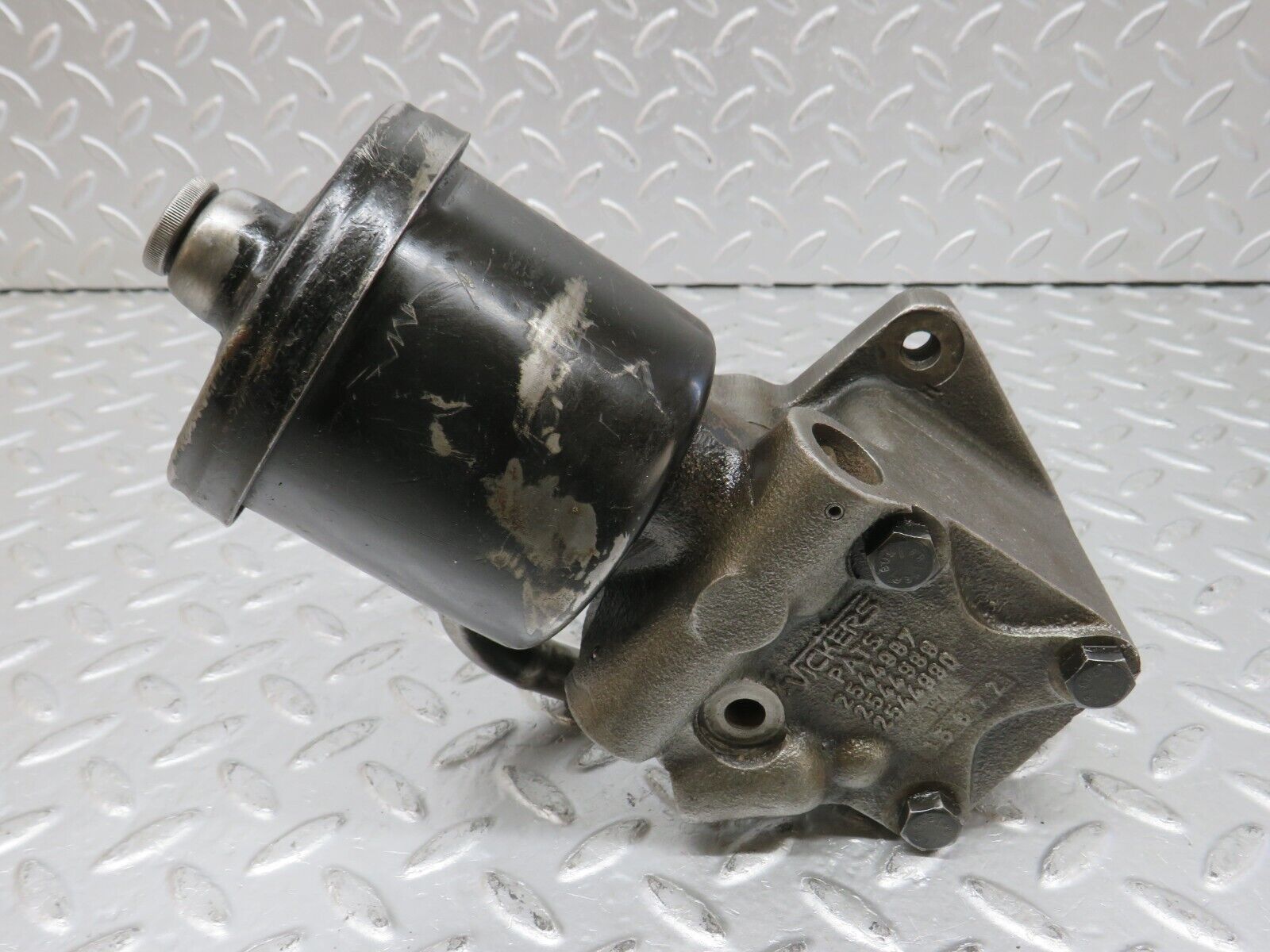 32848 Mercedes-Benz C107 R107 350 V8 Power Steering Pump 1164600183