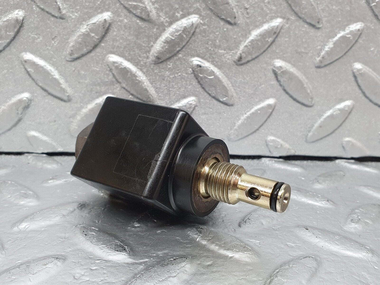 44077 Mercedes-Benz C123 230CE Coupe Automatic Gearbox Solenoid 722.401 0003041990