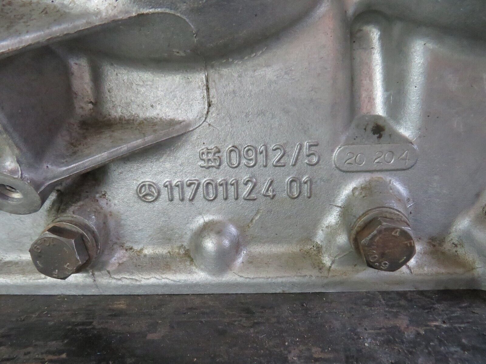 39319 Mercedes-Benz R107 500SL Engine Block M117.962 1170112401