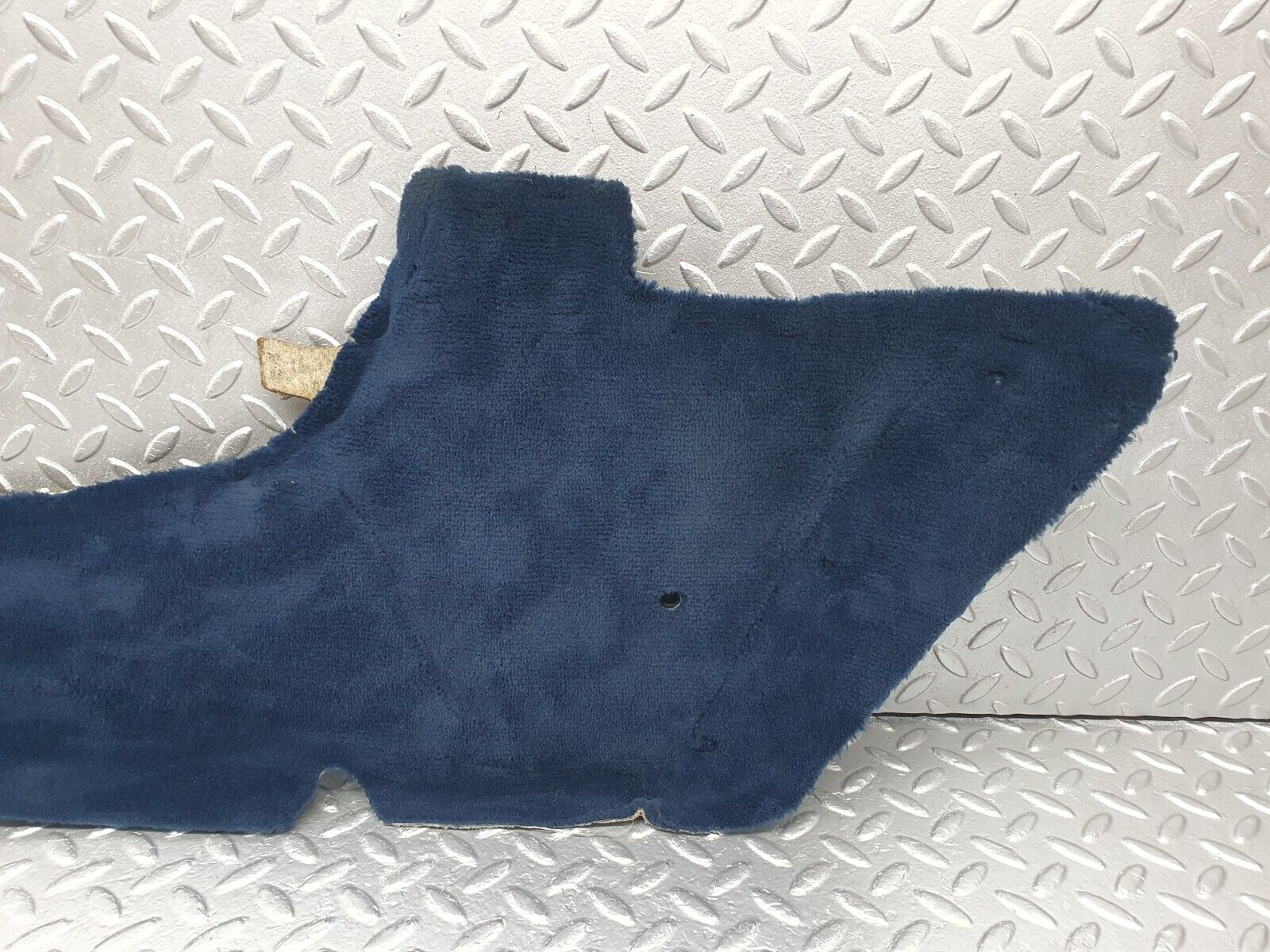 42646 Mercedes-Benz W201 190 2.0L Centre Console Carpet Right Side Blue