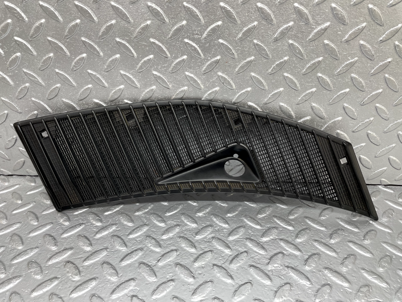 44275 Mercedes-Benz W123 280E Air Intake Grill Right Side 1238363065