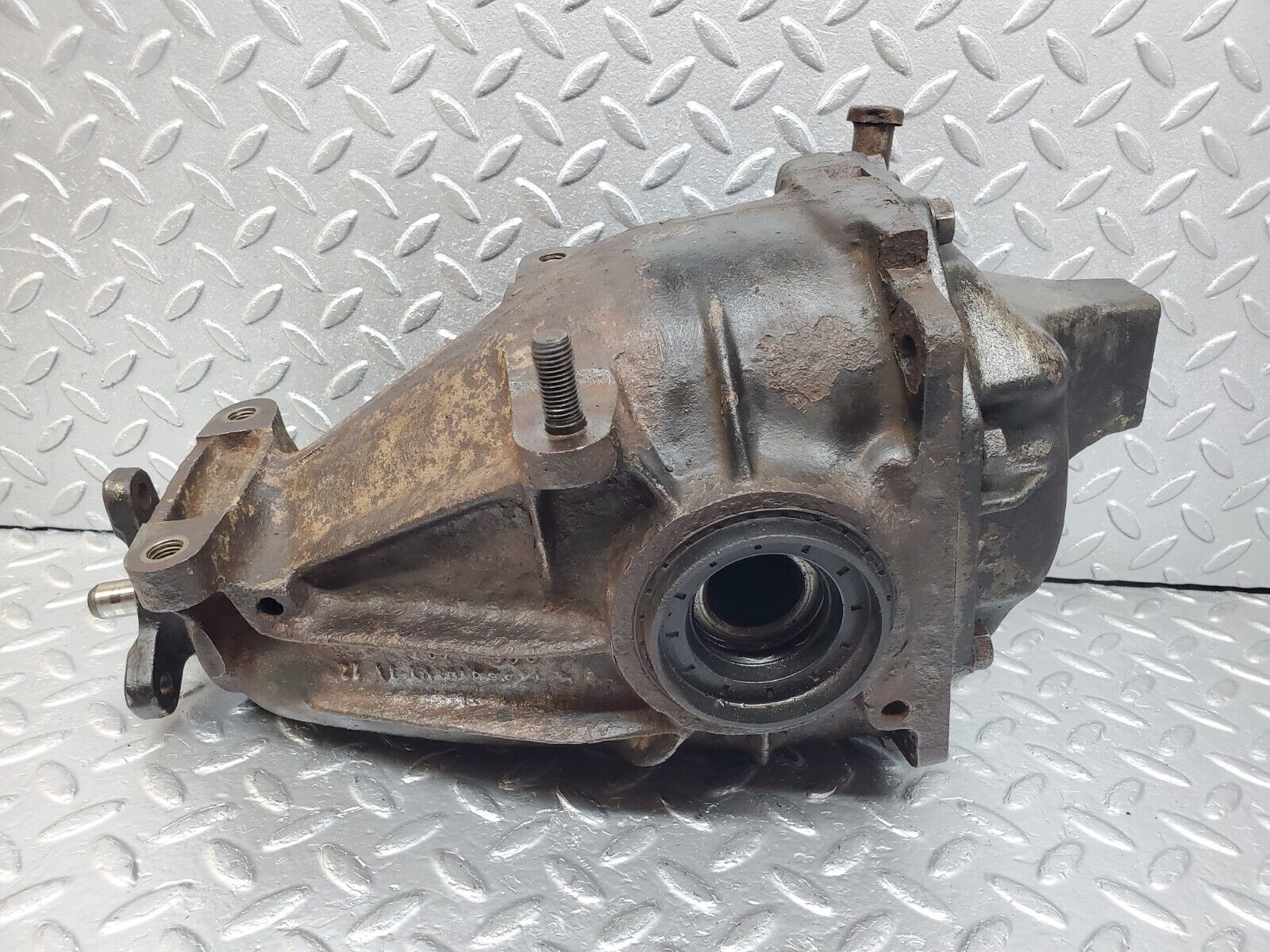 44447 Mercedes-Benz W123 280E Rear Differential Ratio 3.58 1233510101