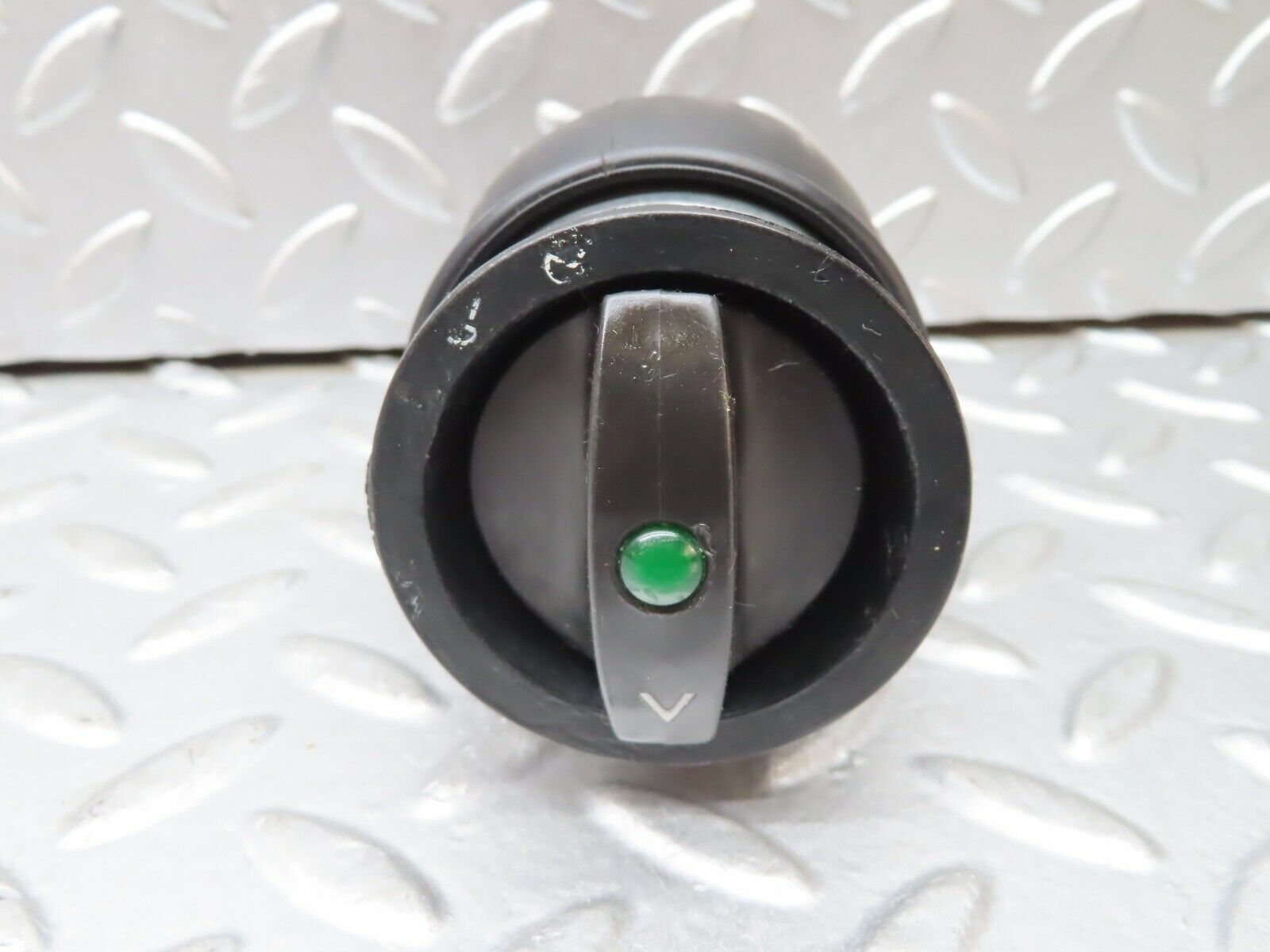 20581 Mercedes-Benz R107 450SL Headlight Switch