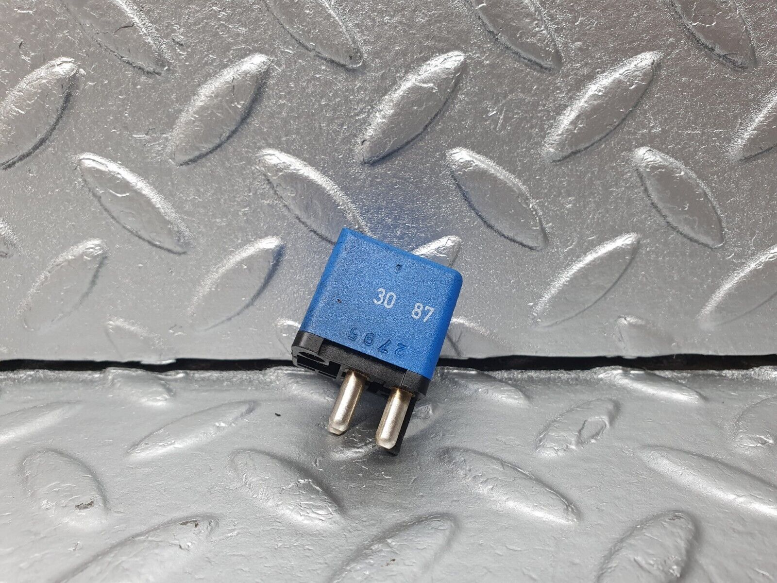 42249 Mercedes-Benz R129 320SL Coupe Multi Purpose Relay 0015429919