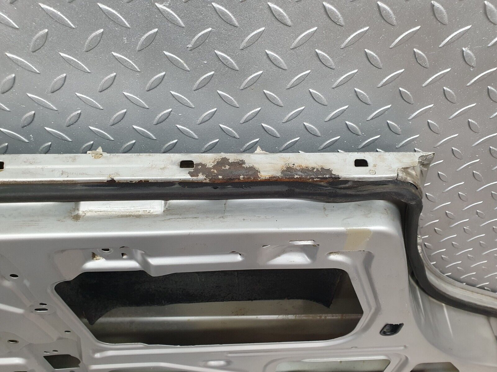 42972 Mercedes-Benz W201 190 Rear Left Door