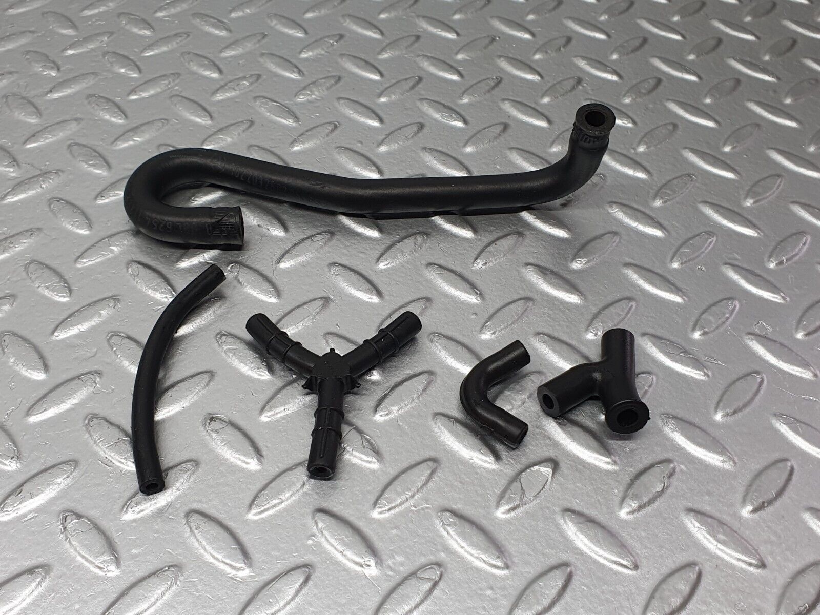 41731 Mercedes-Benz W124 200E Vacuum Pipe Set For Carburettor 1170780145