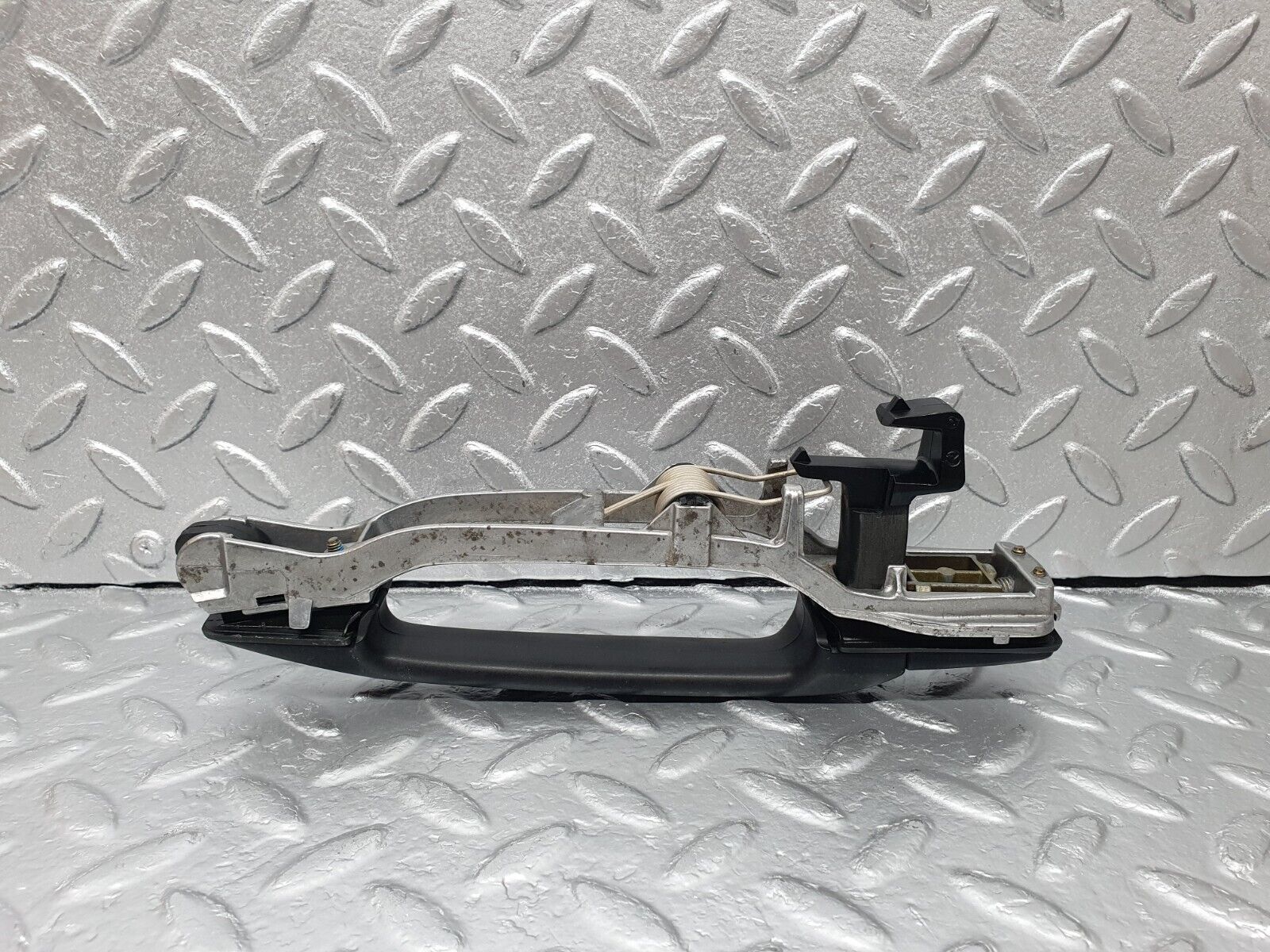 42781 Mercedes-Benz W201 190 2.0L Rear Left Door Exterior Handle