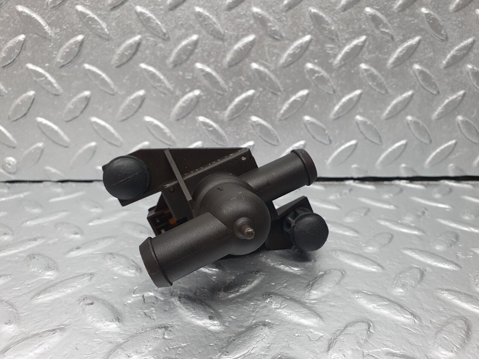 42234 Mercedes-Benz R129 320SL Coupe Heating Water Pump 0008307284 4950000001