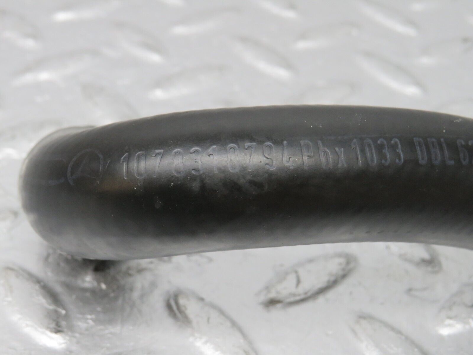 39209 Mercedes-Benz R107 500SL Heater Radiator Hose Pipe 1078310794