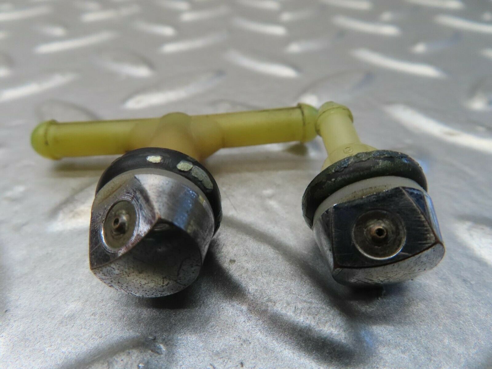 15790 Mercedes-Benz R107 450SL Windscreen Washer Nozzle