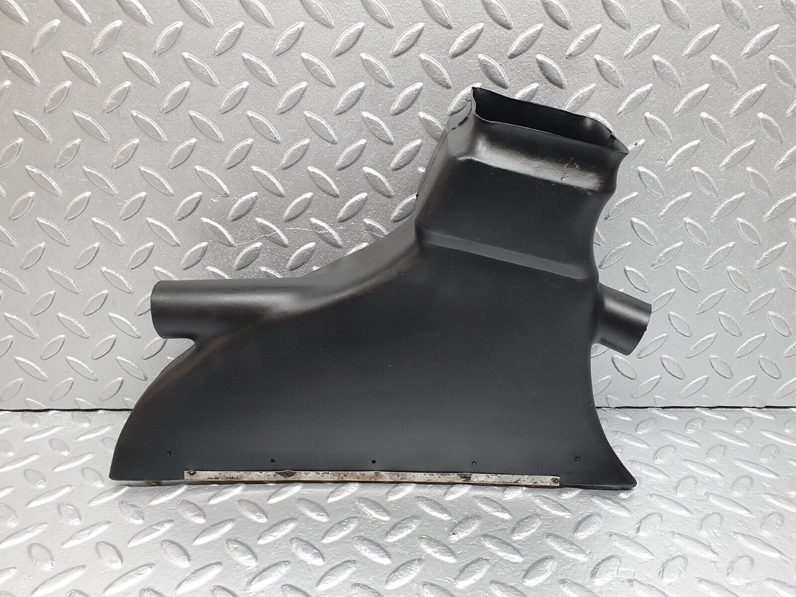 43090 Mercedes-Benz W108 280SE Dashboard Air Vent Duct Right