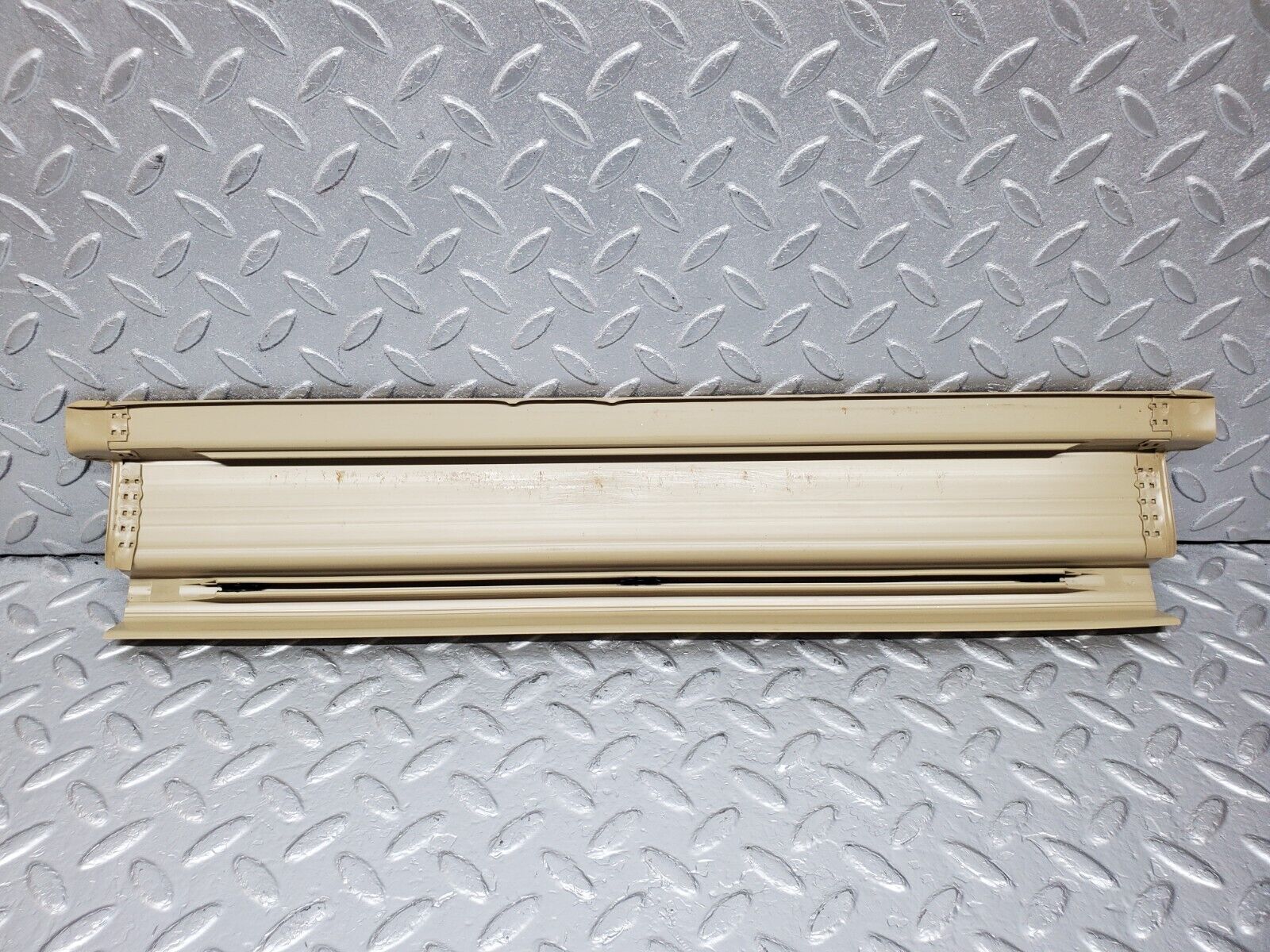 45617 Mercedes-Benz W126 420SE Rear Right Door Sill Trim Beige
