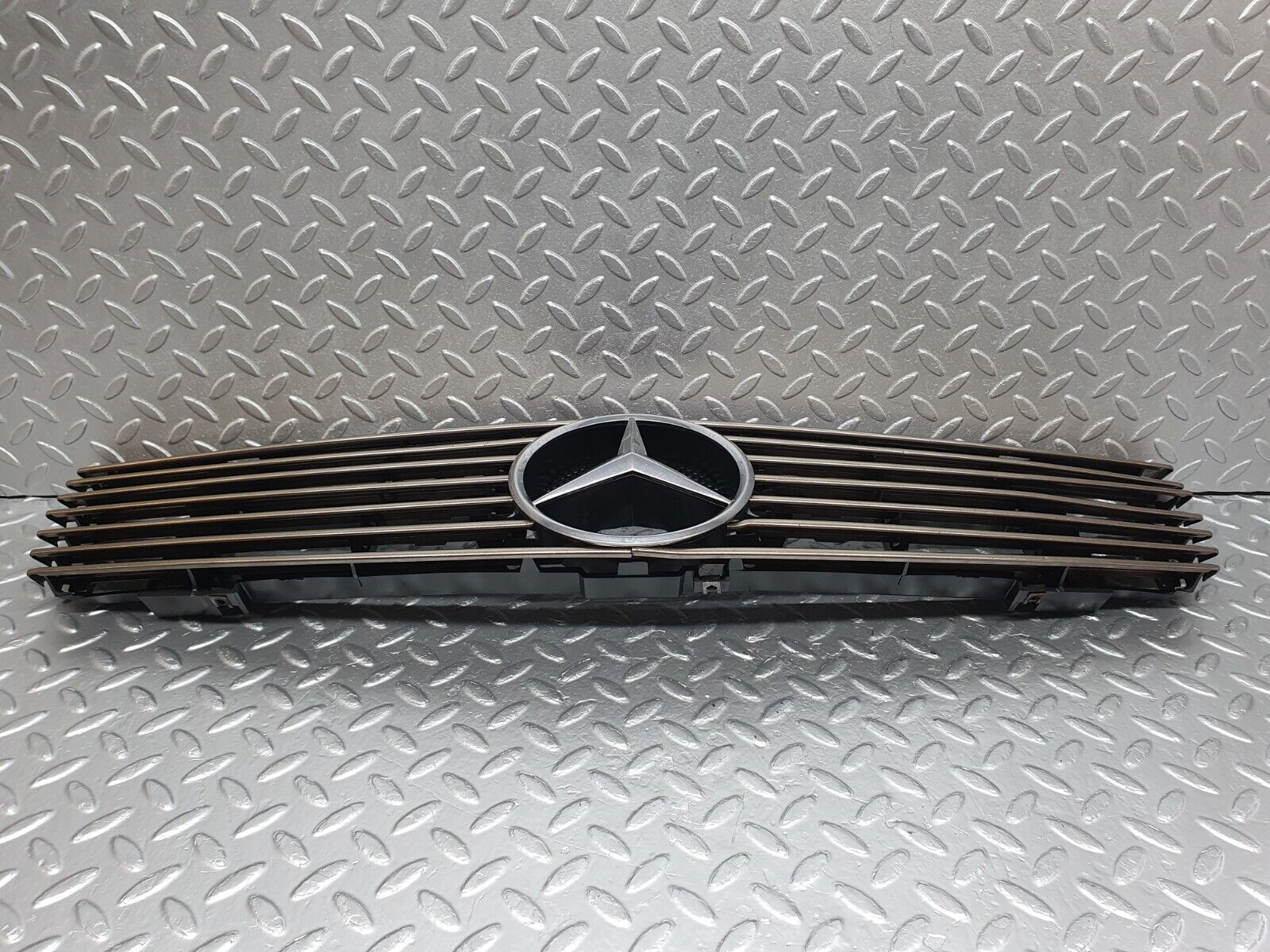 42175 Mercedes-Benz R129 320SL Coupe Bonnet Grill 7 Slat 1298800185