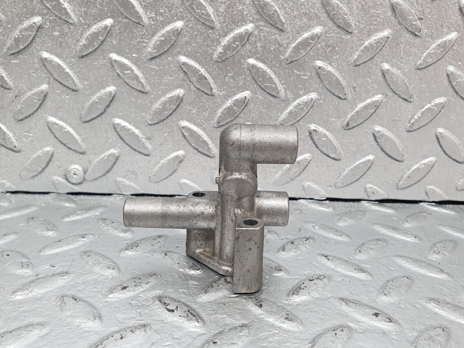 44028 Mercedes-Benz C123 230CE Coupe Idle Control Valve 1020941212