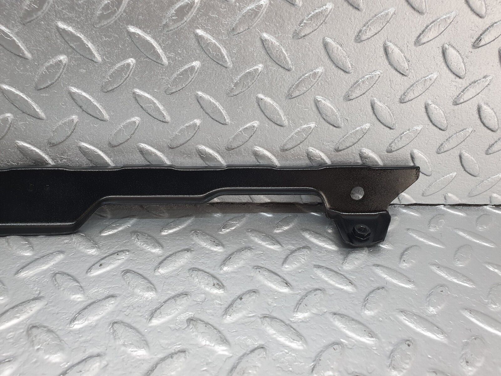 43717 Mercedes-Benz C126 380SEC Coupe Rear Window Channel Support Bracket Right Side