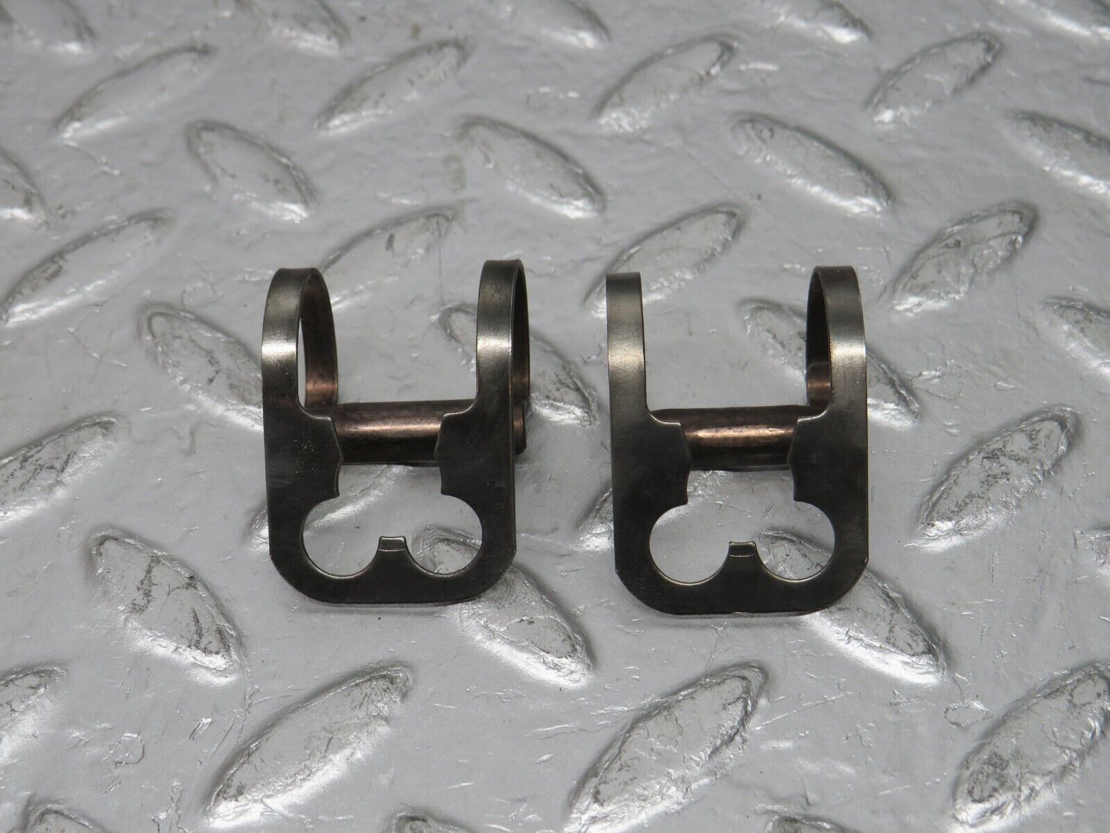 33008 Mercedes-Benz C107 R107 350 V8 Valve Rocker Arm With Spring & Tappet