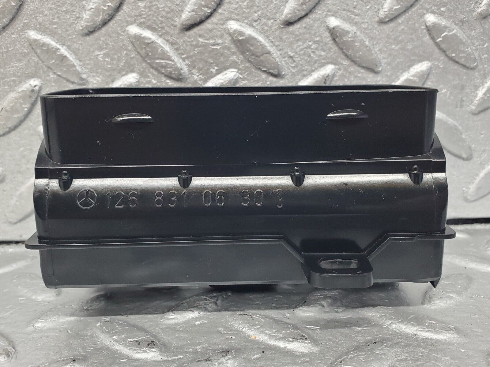 45964 Mercedes-Benz W126 420SE Dashboard Air Vent Right Side 1268310630