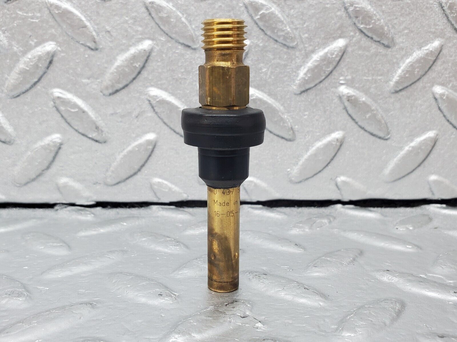 45339 Mercedes-Benz 280E M110.983 Fuel Injector Bosch 0437502047