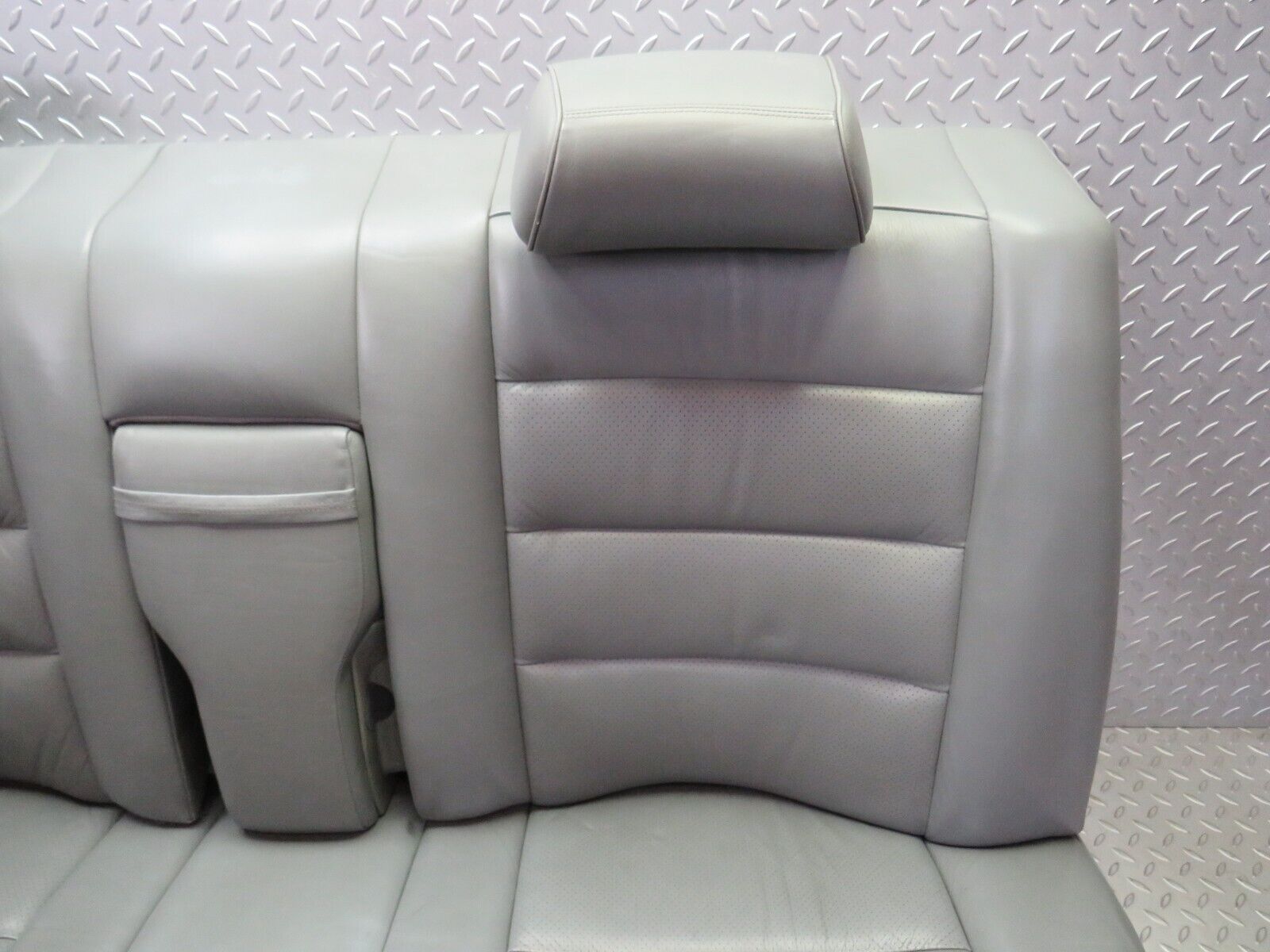 42911 Mercedes-Benz W126 420SE Rear Seat Leather Grey 1269202750 1269202716