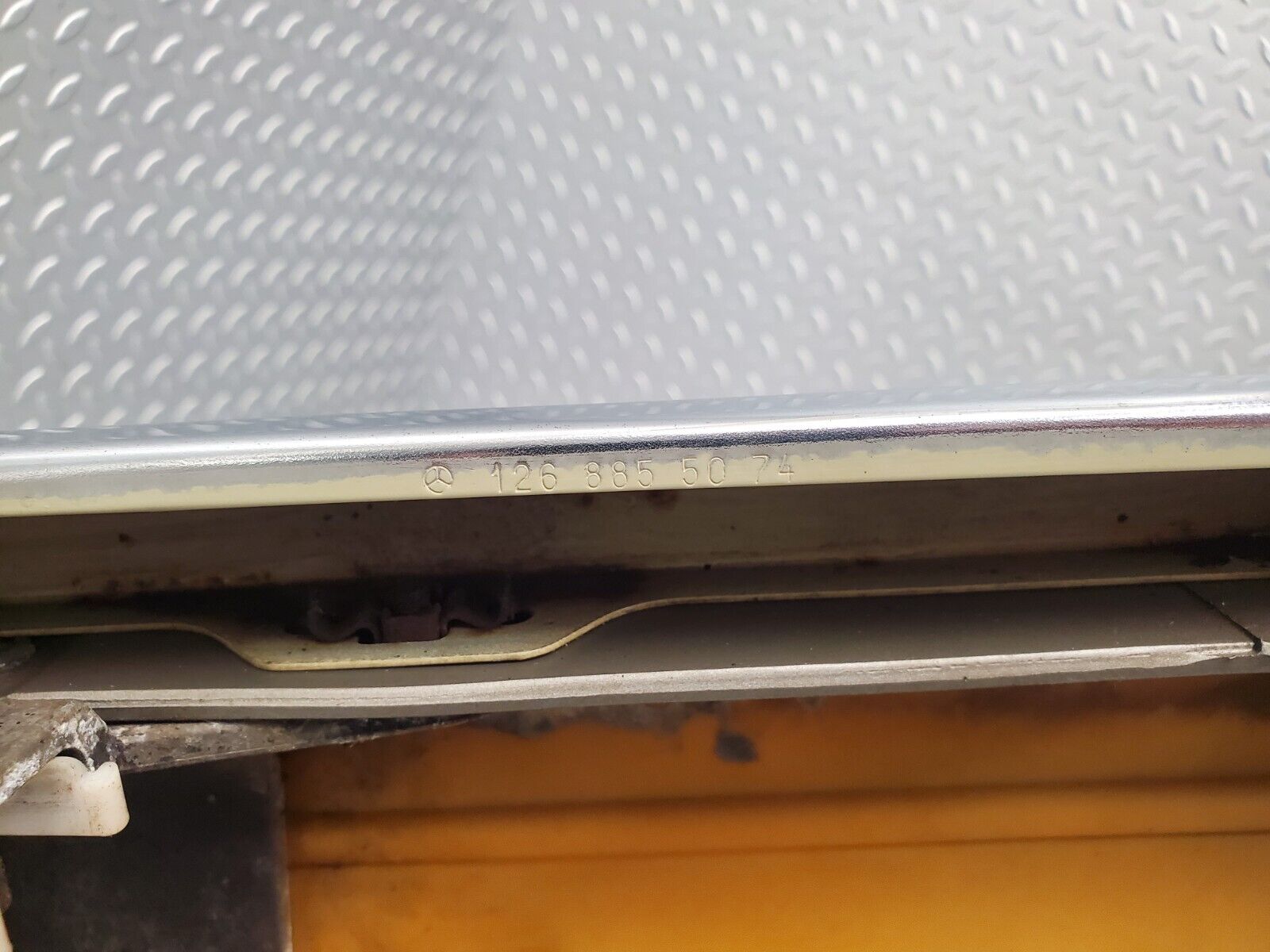 46074 Mercedes-Benz W126 420SE Rear Bumper 1268851105