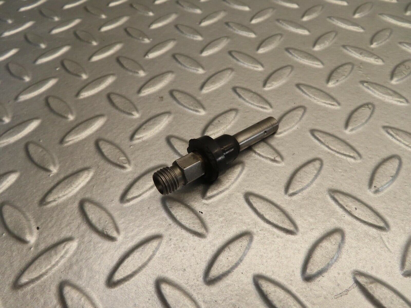 11735 Mercedes-Benz R107 450SL Fuel Injector Bosch