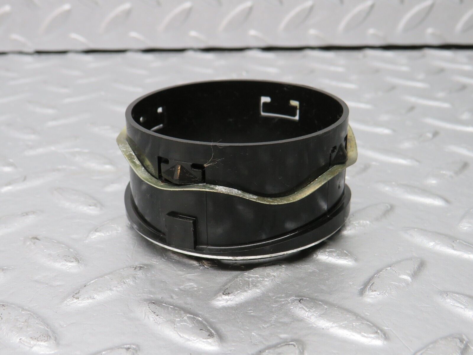 39184 Mercedes-Benz R107 500SL Dashboard Air Vent Chrome Bezel