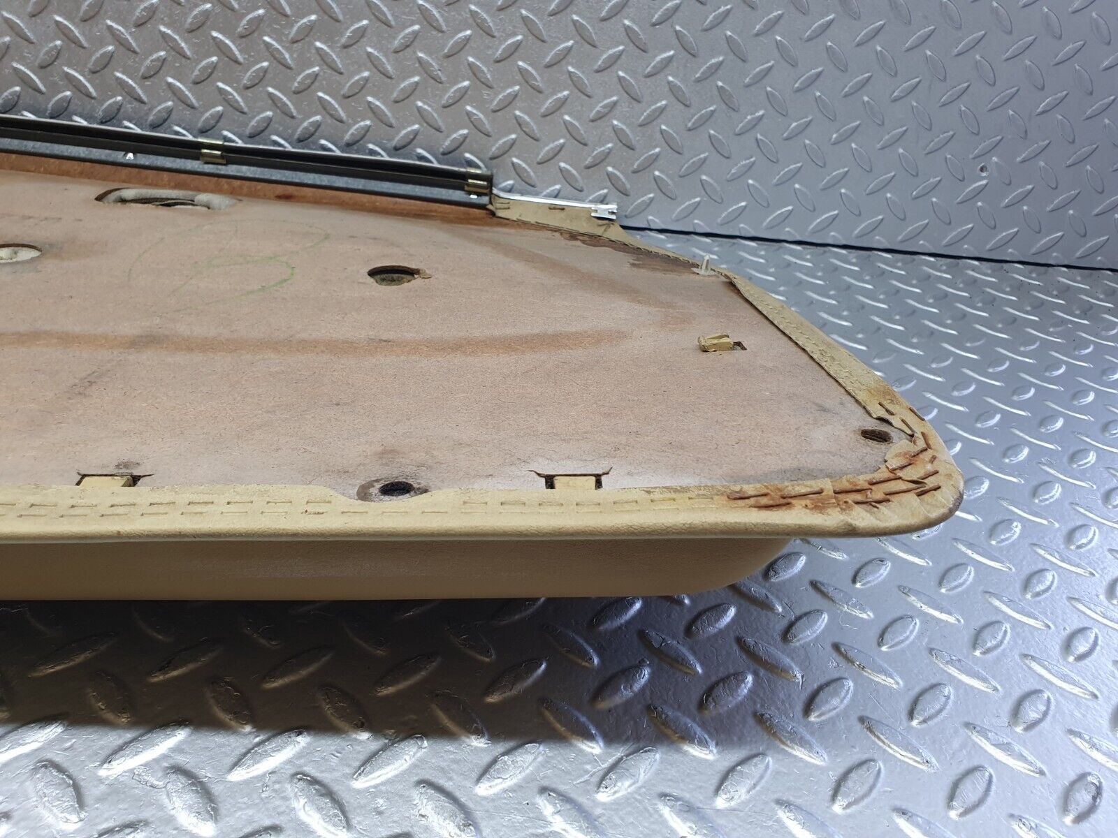 44049 Mercedes-Benz C123 230CE Coupe Right Door Card Beige