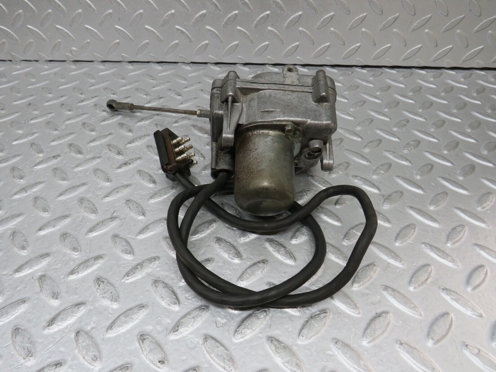 35436 Mercedes-Benz R107 280SL Cruise Control Actuator 0025458632