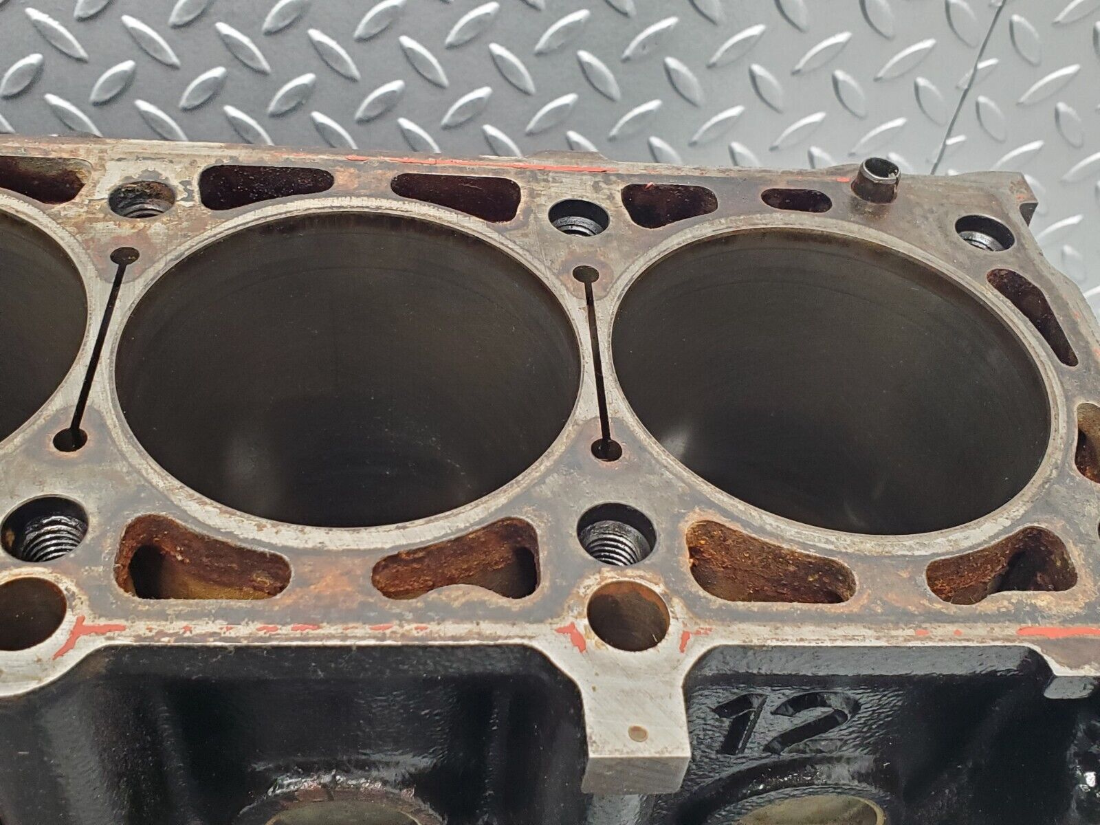 46315 Mercedes-Benz W124 280E Engine Block 104.942 1040111201