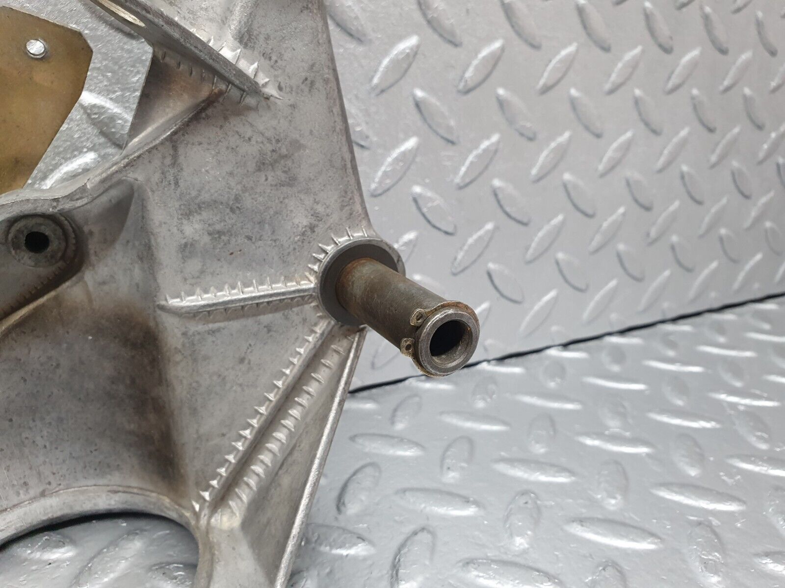 43706 Mercedes-Benz C126 380SEC Coupe Brake Pedal Bracket 1262901819