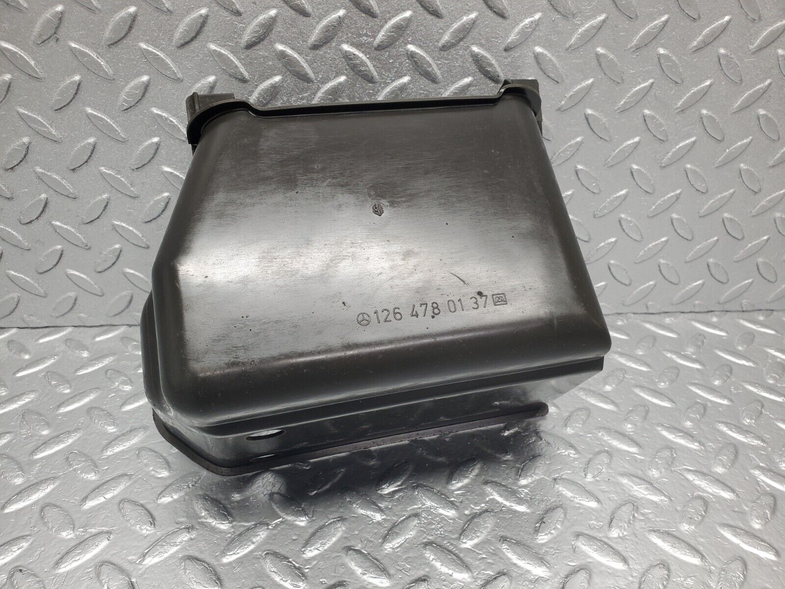 46400 Mercedes-Benz C123 280CE Coupe Fuel Pump Protective Cover 1264780137