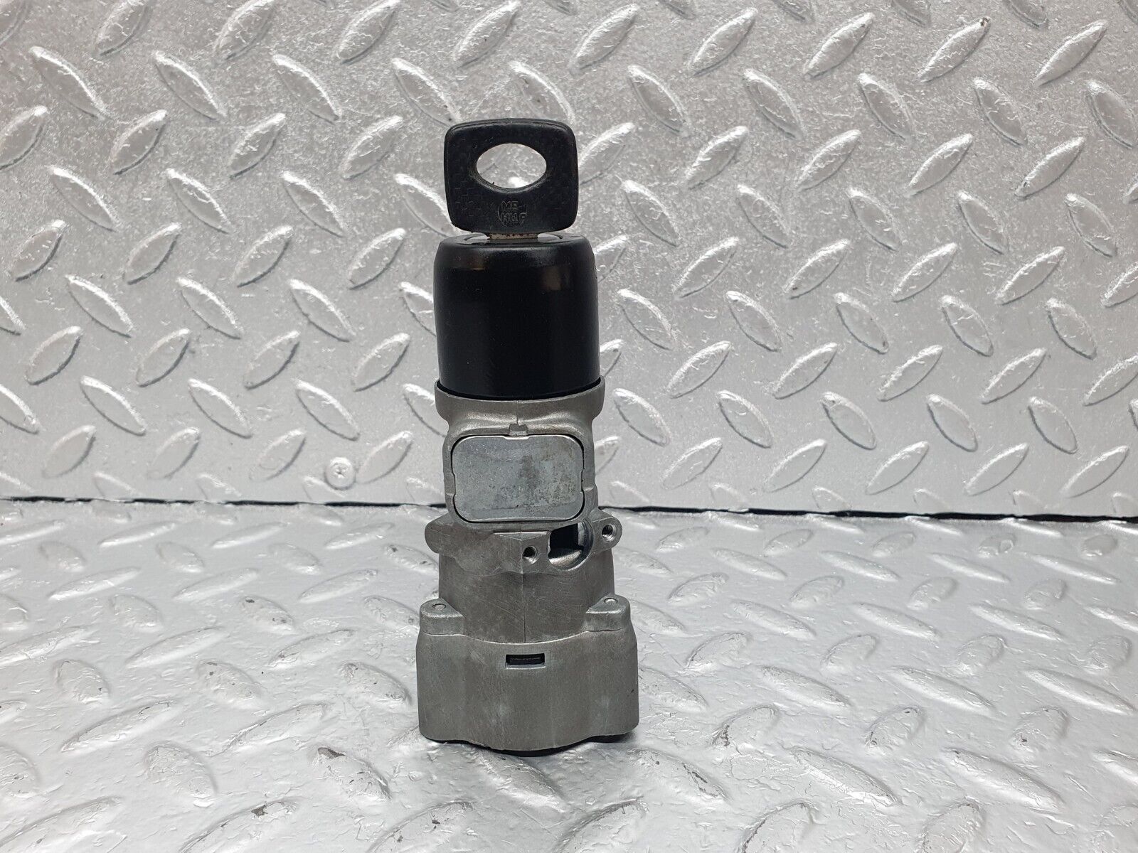 43644 Mercedes-Benz C126 380SEC Coupe Steering Lock Ignition Switch With Key